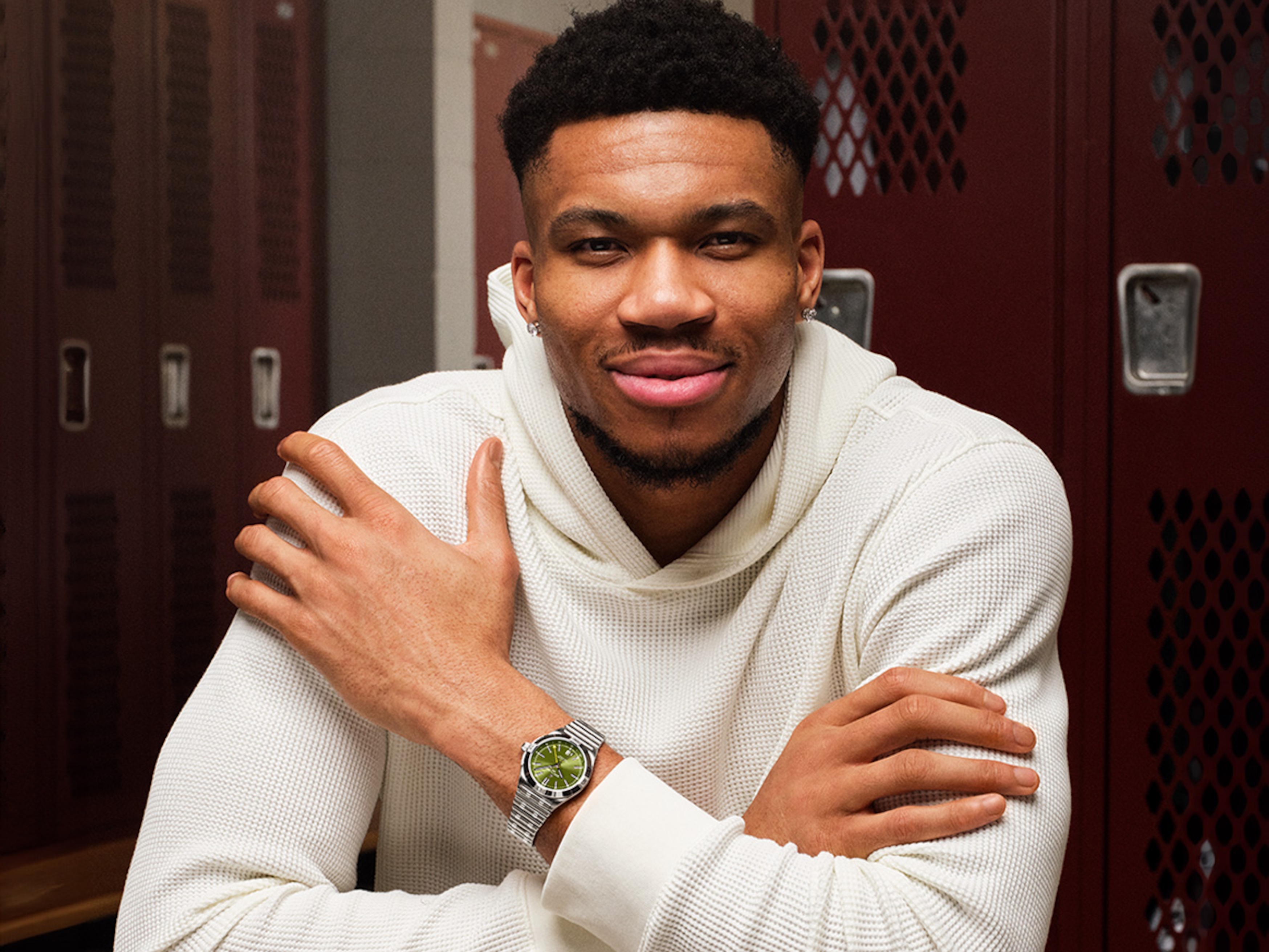 [[GIANNIS ANTETOKOUNMPO]]